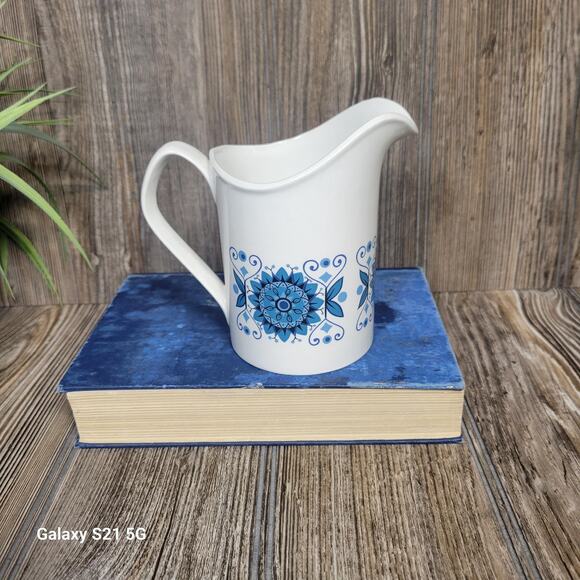 Vintage Engadine Johnson Bros Creamer Pitcher England Blue Folk Art - Picture 2 of 5